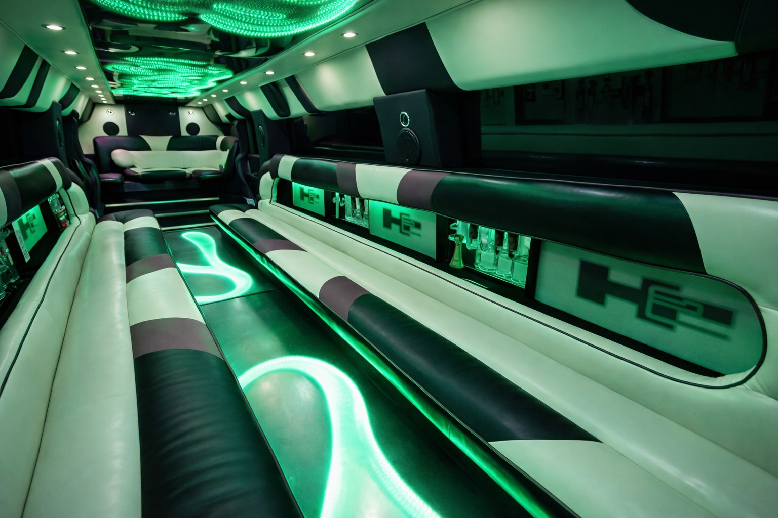Hummer Stretchlimousine Köln Innen